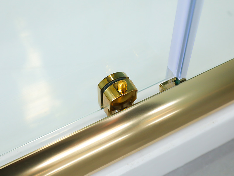 Kepungan Pancuran Mandi Gelongsor SQUARE, Kaca Terbaja Jelas Dengan Cetakan, Profil Aluminium Emas, Pemegang Dua Lubang, Dengan Dulang Kepungan Pancuran Mandi Gelongsor SQUARE, Kaca Terbaja Jelas Dengan Cetakan, Profil Aluminium Emas, Pemegang Dua Lubang, Dengan Dulang