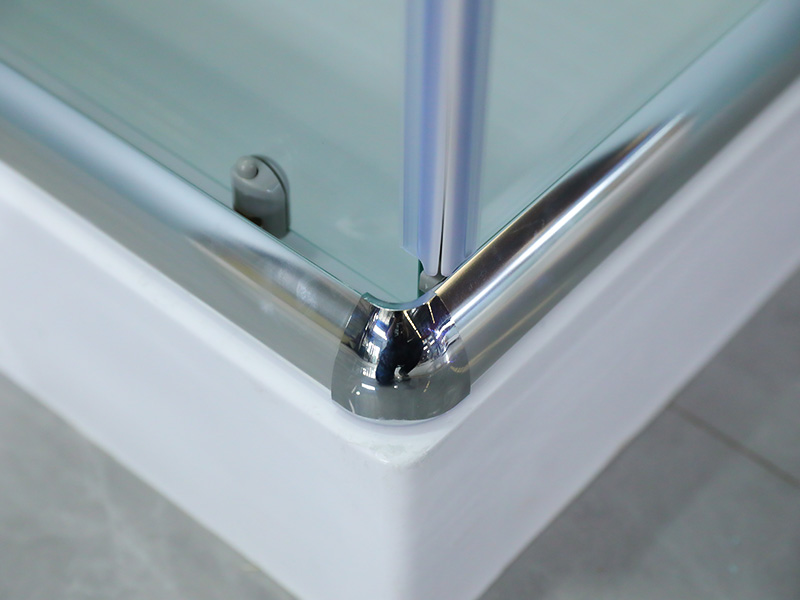 RE Chrome Bingkai Aluminium Kaca Terbaja Penutup Pancuran Mandi Gelongsor Persegi Dengan Dulang RE Chrome Bingkai Aluminium Kaca Terbaja Penutup Pancuran Mandi Gelongsor Persegi Dengan Dulang