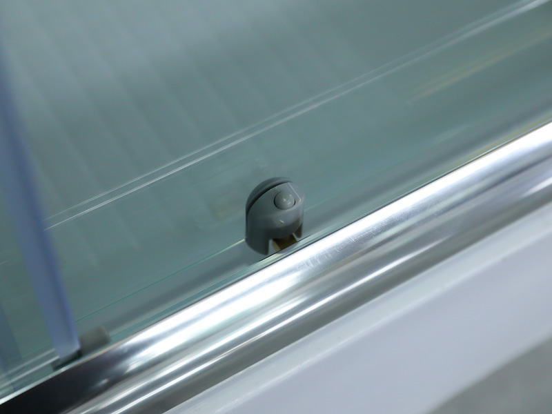 RE Chrome Bingkai Aluminium Kaca Terbaja Penutup Pancuran Mandi Gelongsor Persegi Dengan Dulang RE Chrome Bingkai Aluminium Kaca Terbaja Penutup Pancuran Mandi Gelongsor Persegi Dengan Dulang