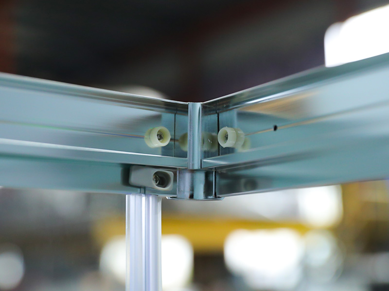 RE Chrome Bingkai Aluminium Kaca Terbaja Penutup Pancuran Mandi Gelongsor Persegi Dengan Dulang RE Chrome Bingkai Aluminium Kaca Terbaja Penutup Pancuran Mandi Gelongsor Persegi Dengan Dulang