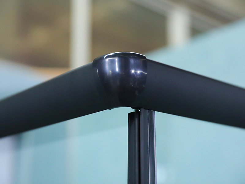 Penutupan Pancuran Mandi Gelongsor RE, Kaca Terbaja Jelas Dengan Cetakan, Profil Aluminium Hitam, Pemegang Berlubang Dua, Dengan Dulang Penutupan Pancuran Mandi Gelongsor RE, Kaca Terbaja Jelas Dengan Cetakan, Profil Aluminium Hitam, Pemegang Berlubang Dua, Dengan Dulang