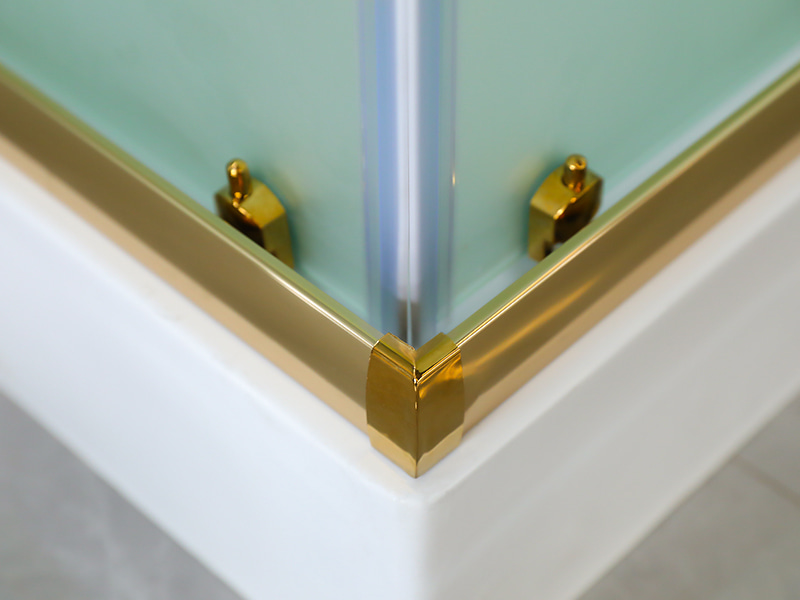 Penutup Pancuran Mandi Gelongsor RE, Kaca Terbaja Matt Dengan Cetakan, Profil Aluminium Emas, Pemegang Berlubang Dua, Dengan Dulang Penutup Pancuran Mandi Gelongsor RE, Kaca Terbaja Matt Dengan Cetakan, Profil Aluminium Emas, Pemegang Berlubang Dua, Dengan Dulang