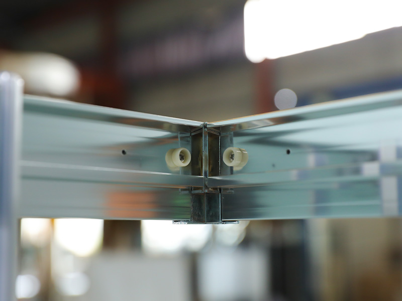 Kepungan Pancuran Mandi Gelongsor SQUARE, Kaca Terbaja Jelas Dengan Cetakan, Profil Aluminium Putih, Pemegang Berlubang Dua, Dengan Dulang Kepungan Pancuran Mandi Gelongsor SQUARE, Kaca Terbaja Jelas Dengan Cetakan, Profil Aluminium Putih, Pemegang Berlubang Dua, Dengan Dulang