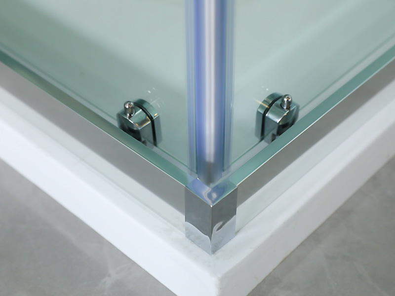 Kepungan Pancuran Mandi Gelongsor SQUARE, Kaca Terbaja Jelas Dengan Cetakan, Profil Aluminium Putih, Pemegang Berlubang Dua, Dengan Dulang Kepungan Pancuran Mandi Gelongsor SQUARE, Kaca Terbaja Jelas Dengan Cetakan, Profil Aluminium Putih, Pemegang Berlubang Dua, Dengan Dulang