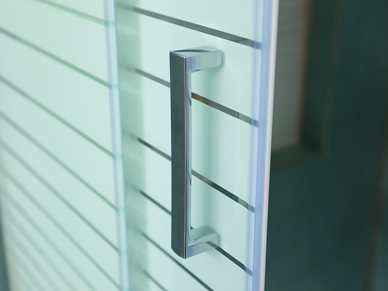 Kepungan Pancuran Mandi Gelongsor SQUARE, Kaca Terbaja Jelas Dengan Cetakan, Profil Aluminium Putih, Pemegang Berlubang Dua, Dengan Dulang Kepungan Pancuran Mandi Gelongsor SQUARE, Kaca Terbaja Jelas Dengan Cetakan, Profil Aluminium Putih, Pemegang Berlubang Dua, Dengan Dulang