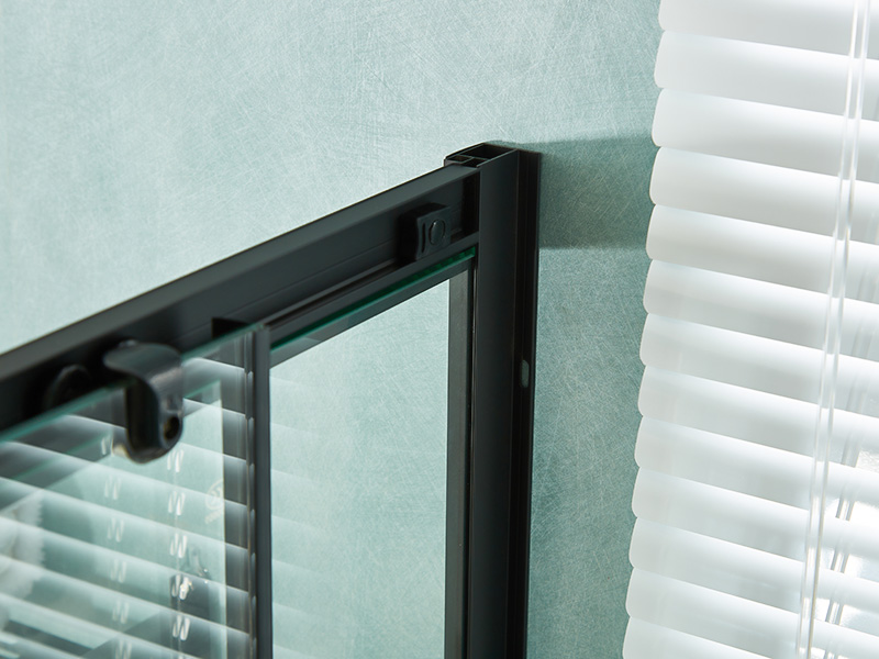 Kandang Pancuran Mandi Gelongsor SQ, Kaca Terbaja Jelas, Profil Aluminium Hitam, Pemegang Dua Lubang, Dengan Dulang Kandang Pancuran Mandi Gelongsor SQ, Kaca Terbaja Jelas, Profil Aluminium Hitam, Pemegang Dua Lubang, Dengan Dulang