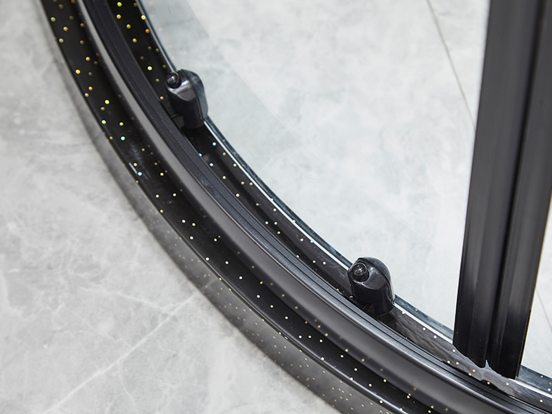 Penutup Pancuran Mandi Gelongsor SE, Kaca Terbaja Jelas, Profil Aluminium Hitam, Pemegang Dua Lubang, Tanpa Dulang Penutup Pancuran Mandi Gelongsor SE, Kaca Terbaja Jelas, Profil Aluminium Hitam, Pemegang Dua Lubang, Tanpa Dulang